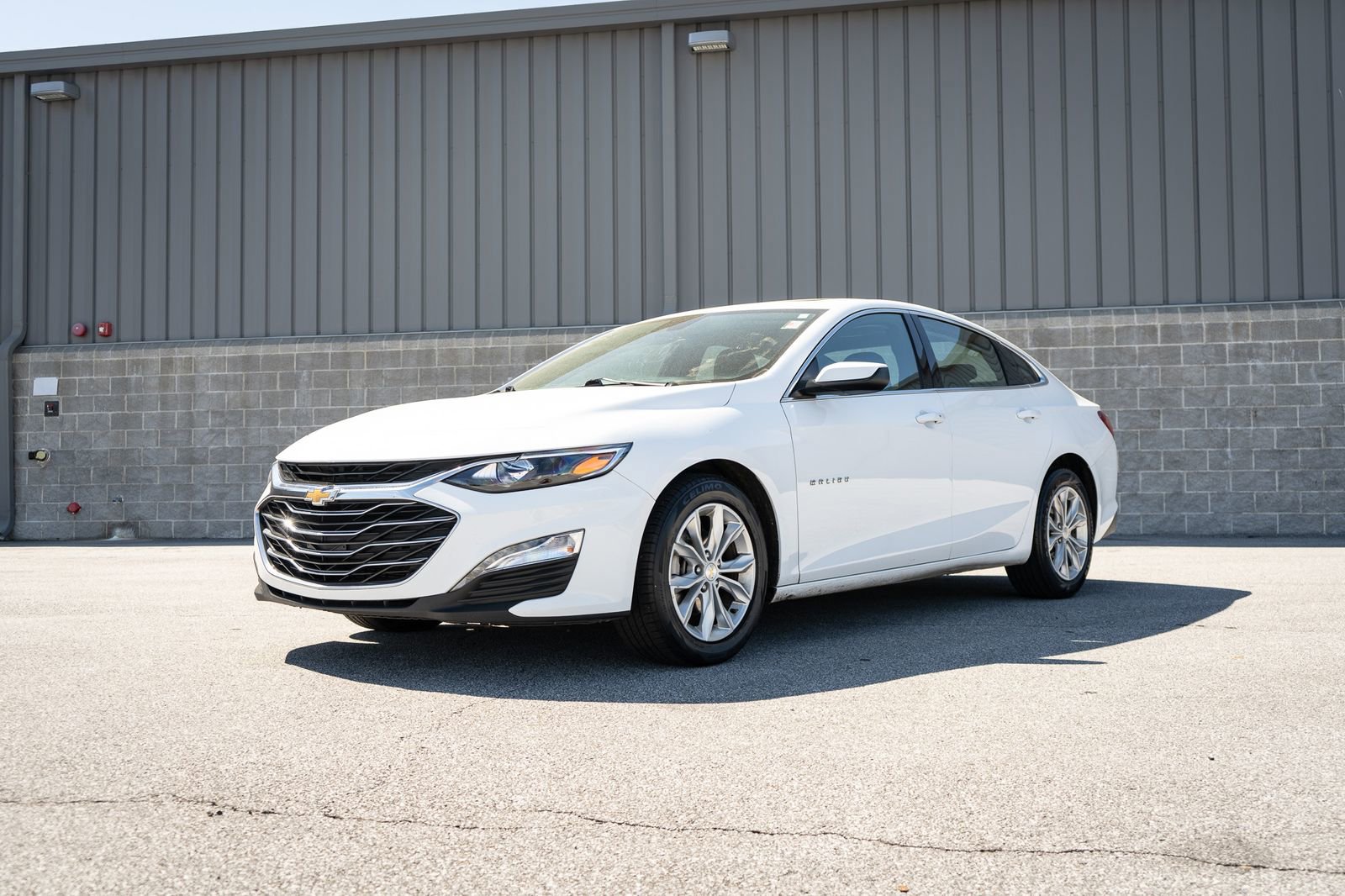 Used 2024 Chevrolet Malibu LT FWD image 3