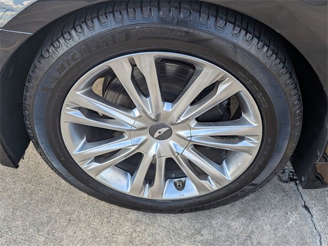 Used 2012 Hyundai Genesis 3.8 w/ Premium Pkg image 9