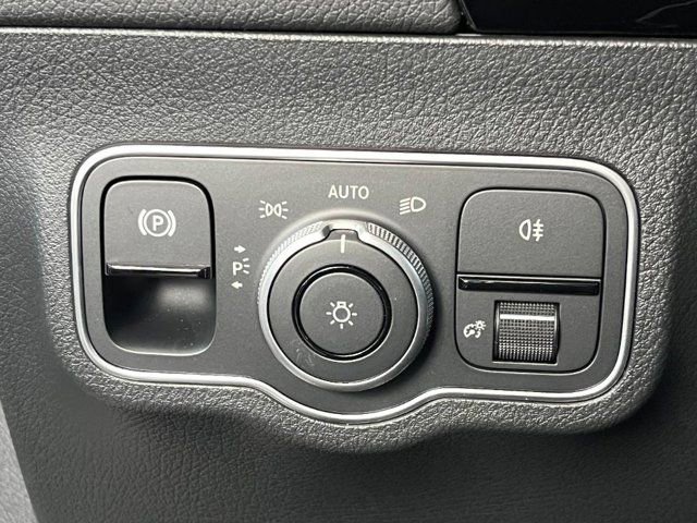 New 2025 Mercedes-Benz GLA 35 AMG 4MATIC image 24