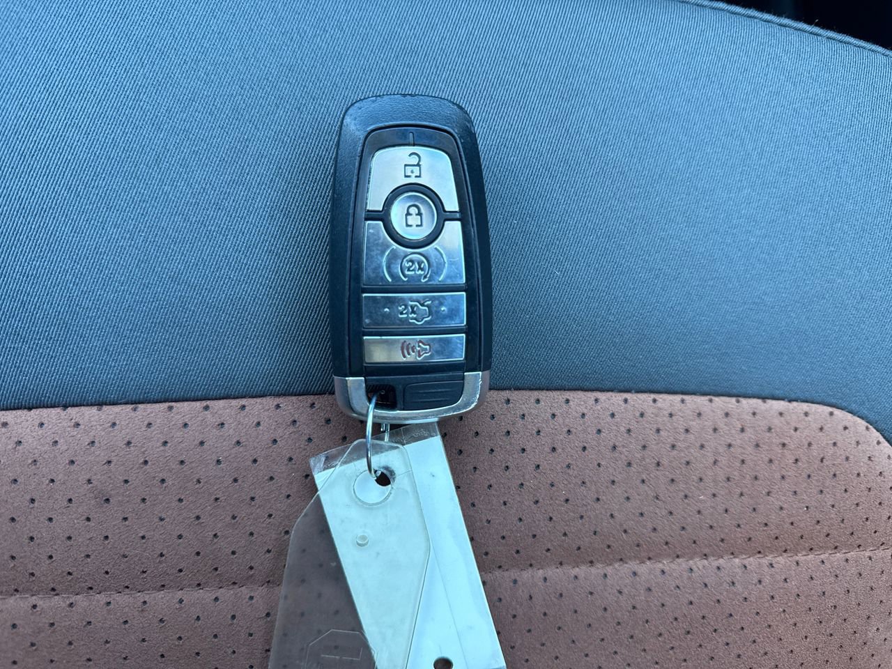 Used 2018 Ford Edge SEL w/ Equipment Group 201A image 24