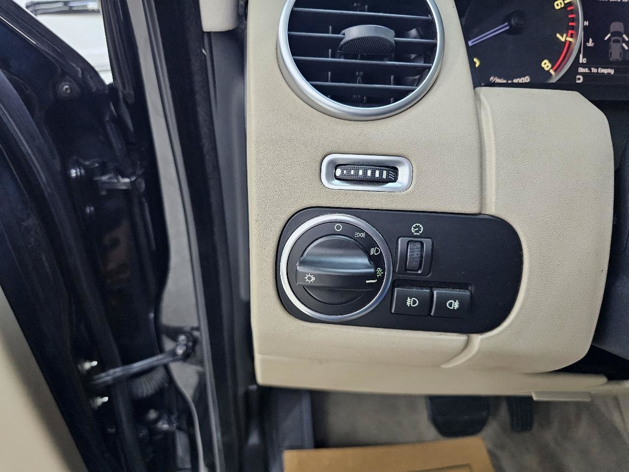 Used 2016 Land Rover LR4 HSE LUX AWD/4WD image 39