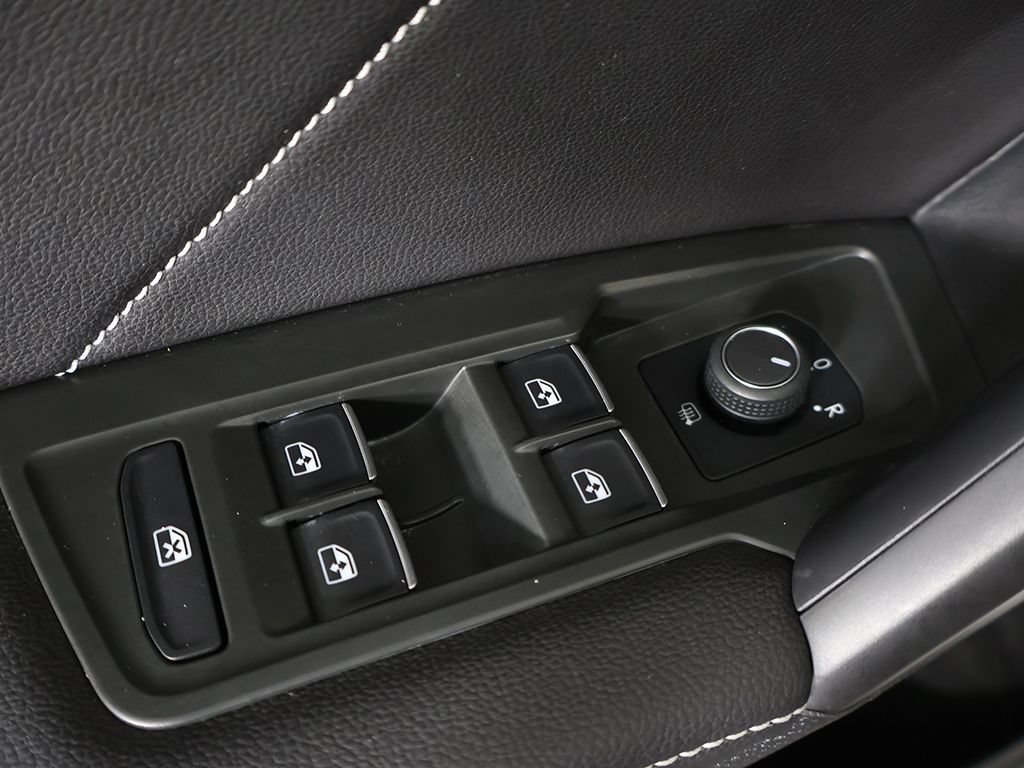 Used 2024 Volkswagen Tiguan SE FWD image 42