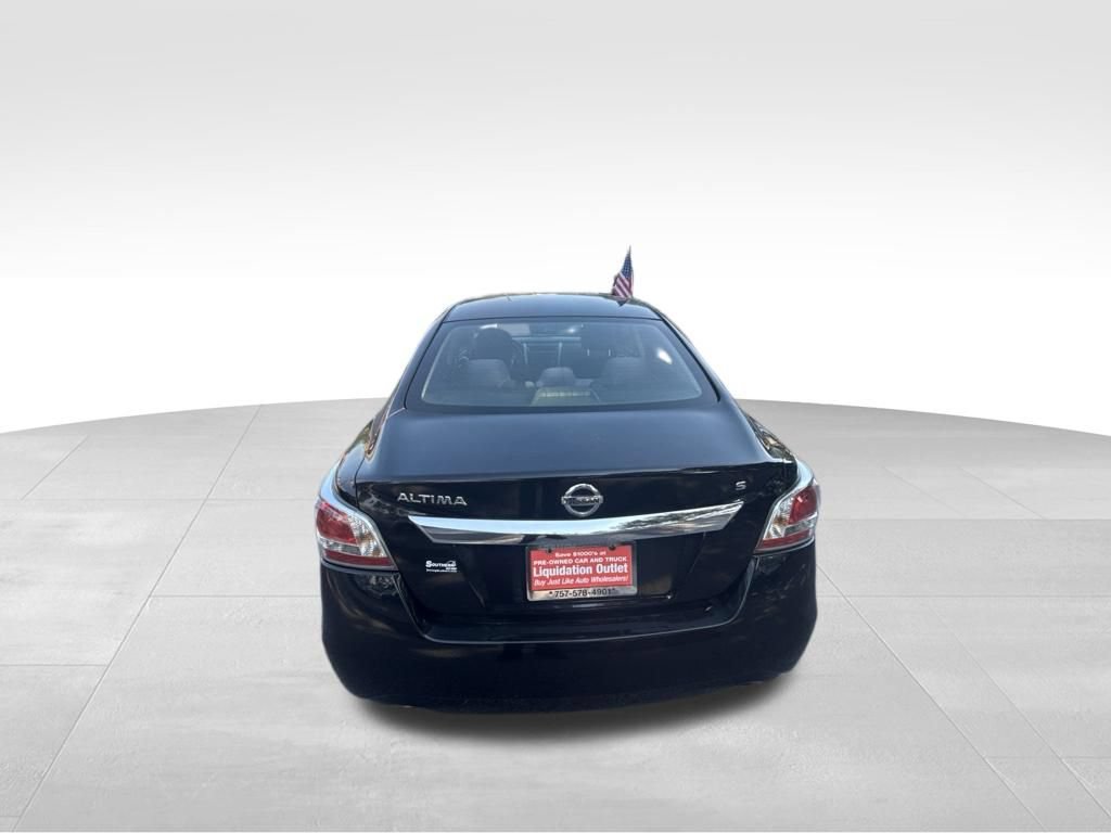 Used 2015 Nissan Altima 2.5 S FWD image 5
