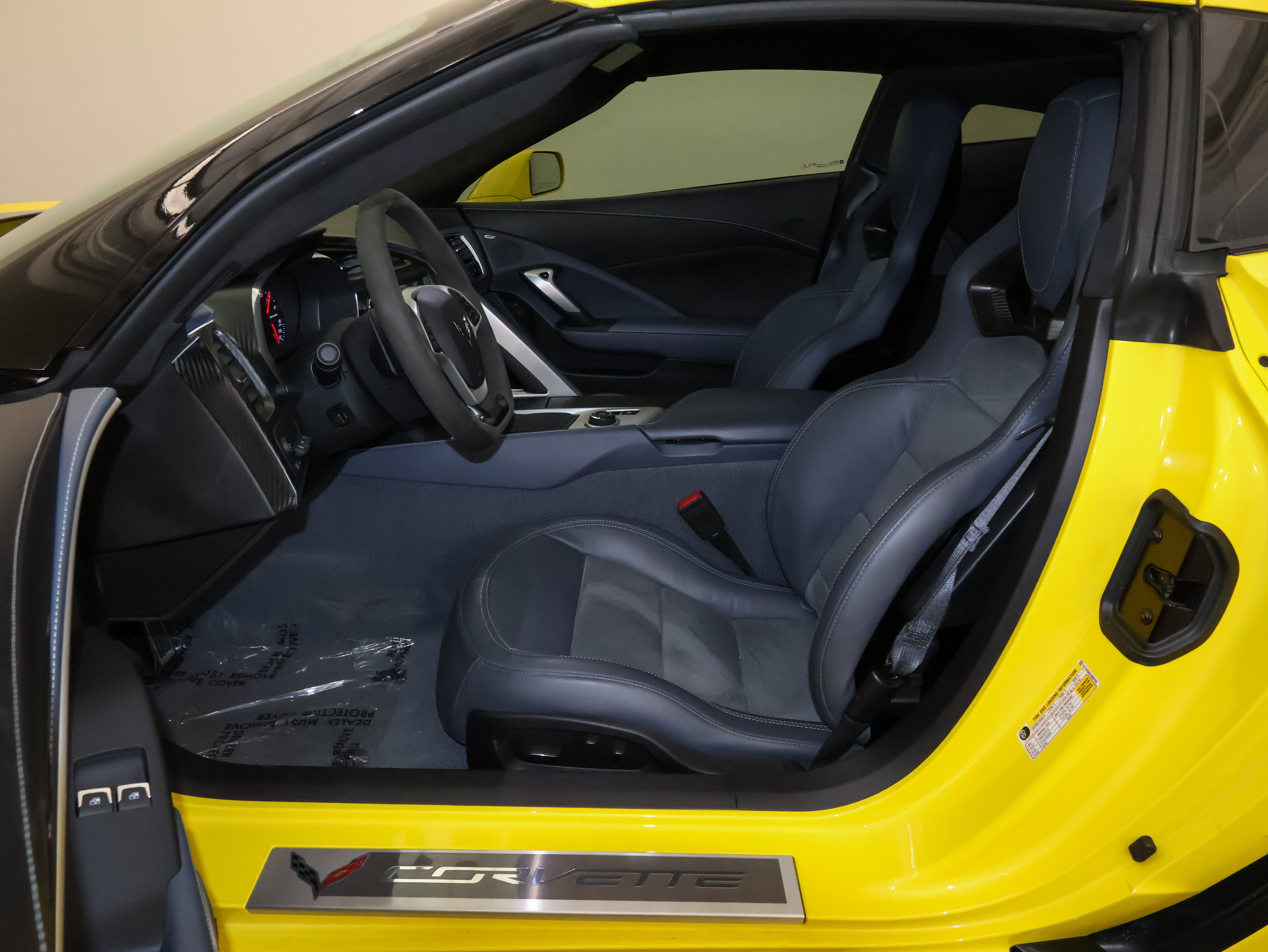 Used 2016 Chevrolet Corvette Z06 w/ 3LZ Preferred Equipment Group RWD image 12
