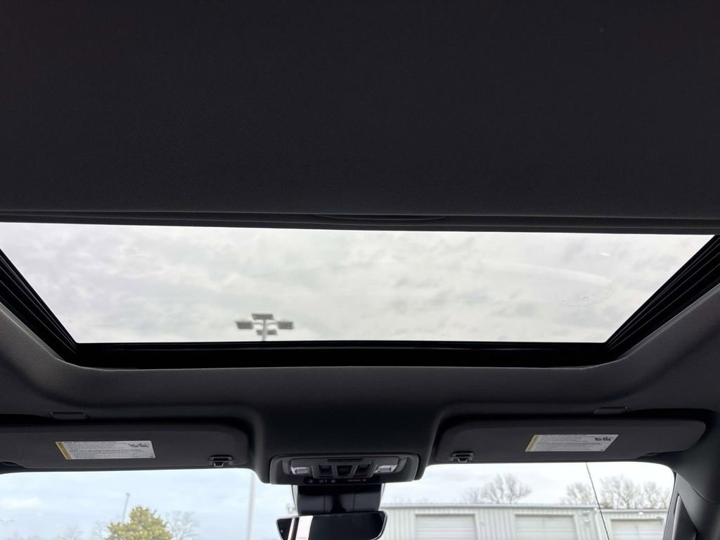 New 2026 GMC Sierra 1500 Denali w/ Technology Package image 9