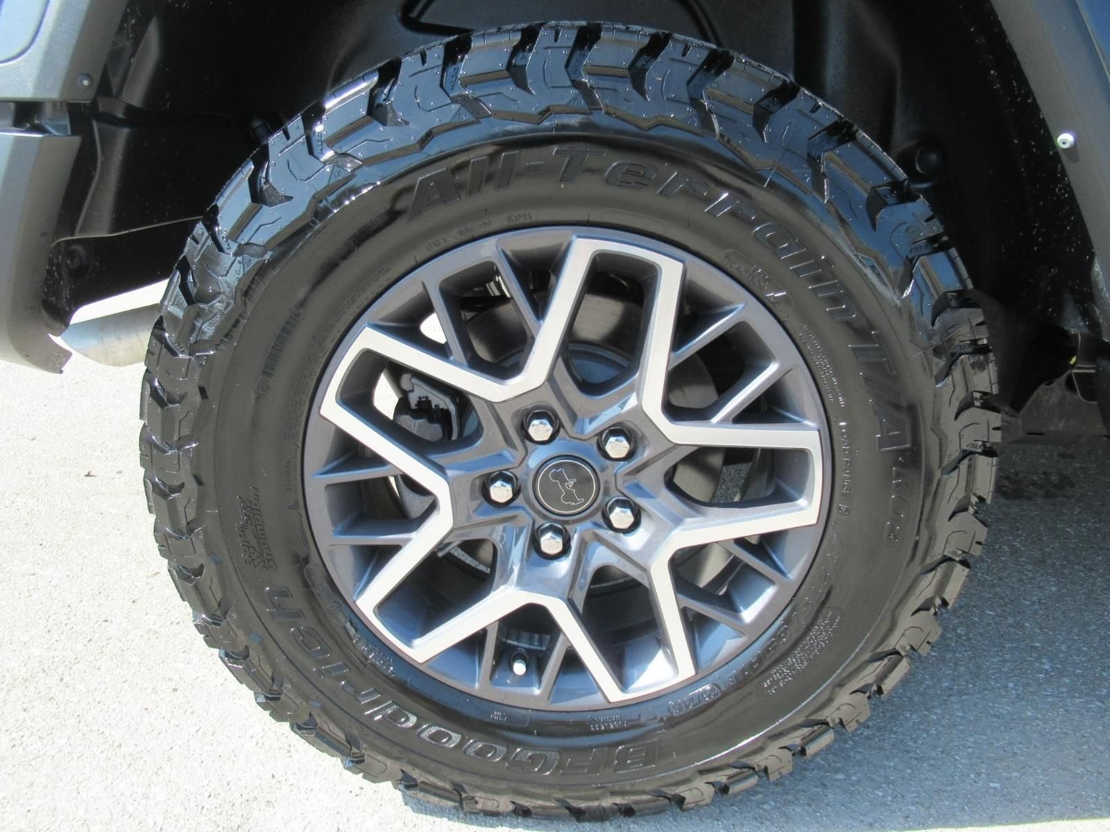 Certified 2024 Jeep Wrangler Unlimited Sahara w/ Safety Group AWD/4WD image 8