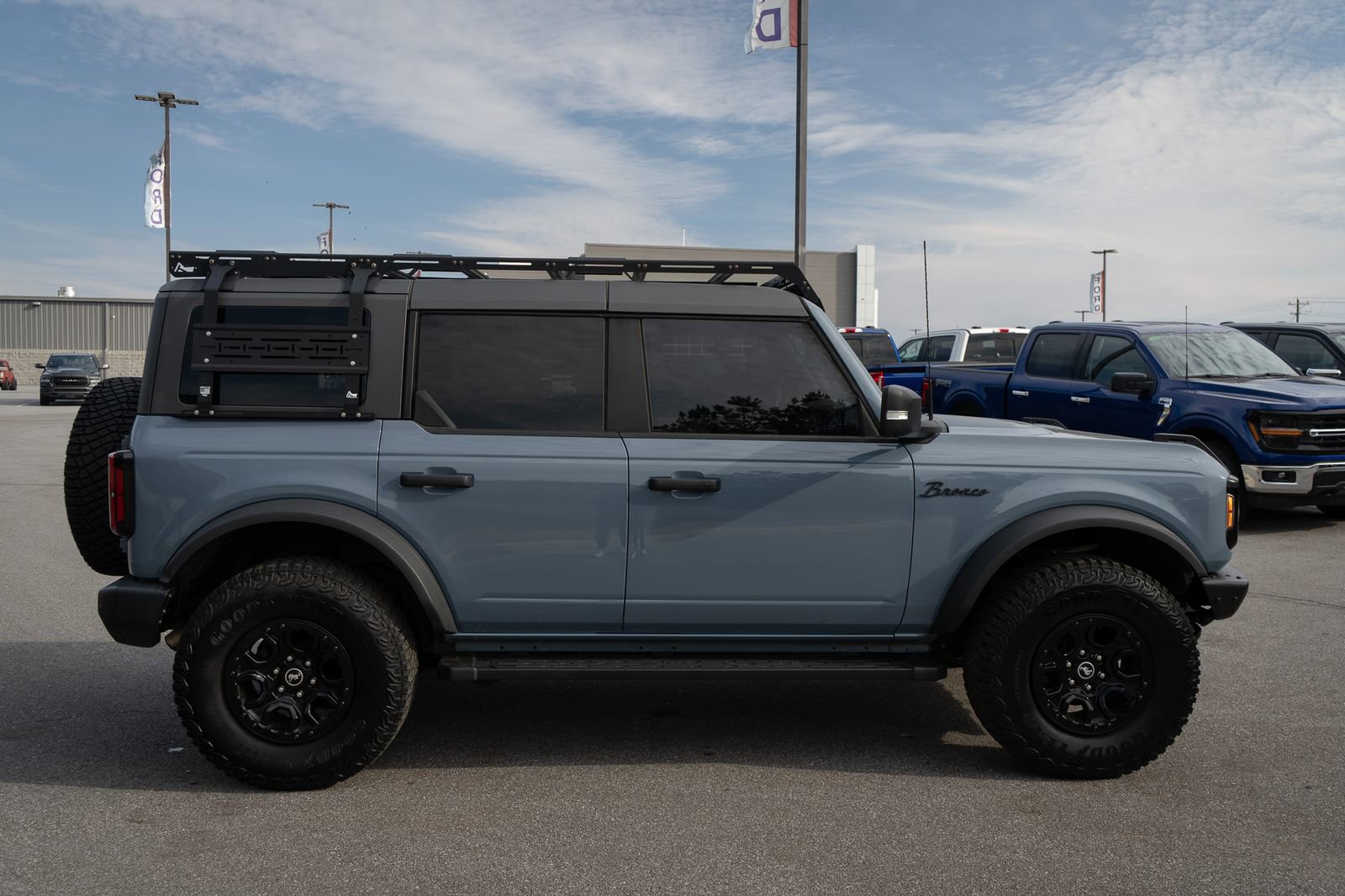Used 2023 Ford Bronco Wildtrak image 11