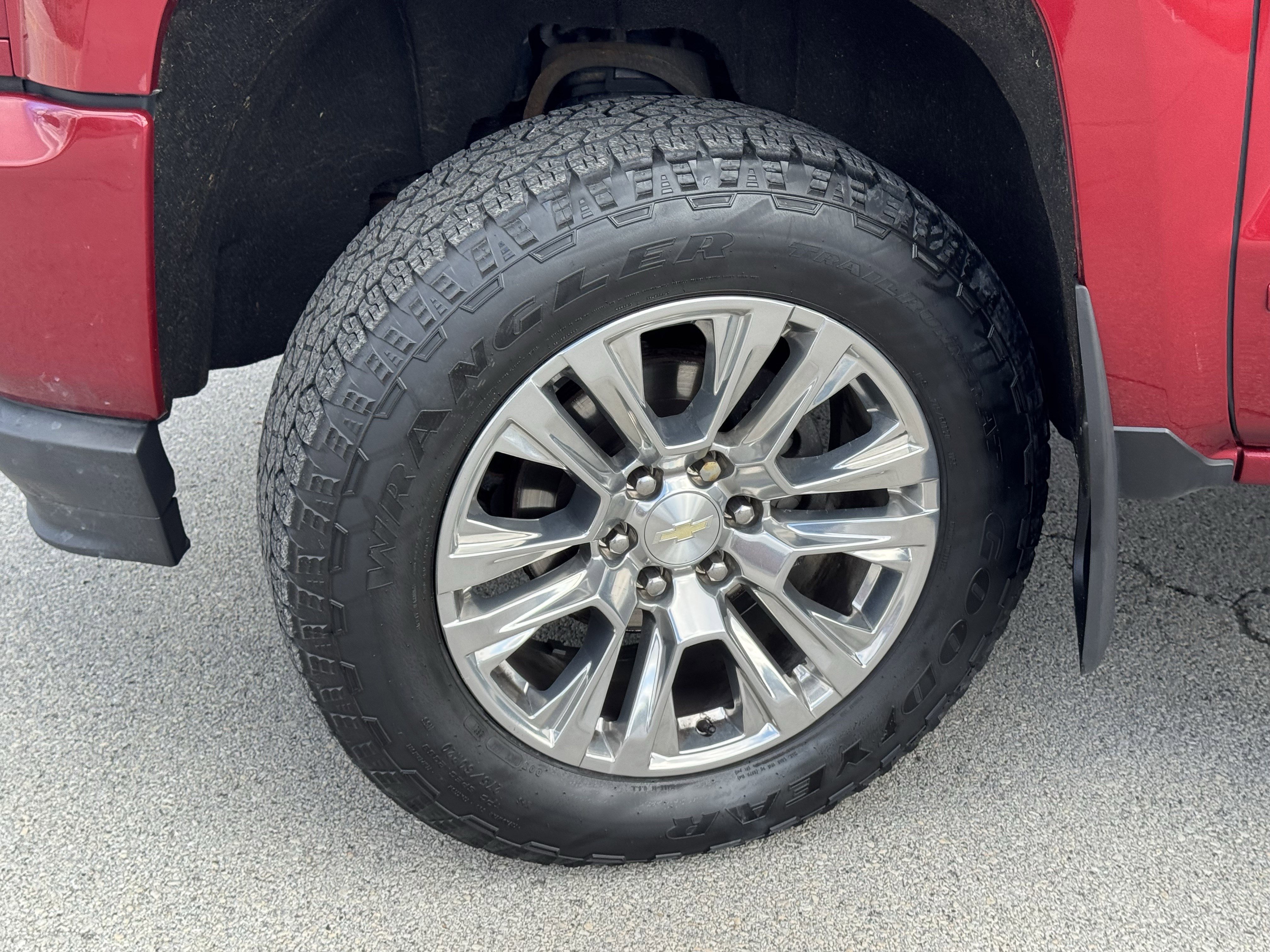 Used 2018 Chevrolet Silverado 1500 LT w/ All Star Edition image 38