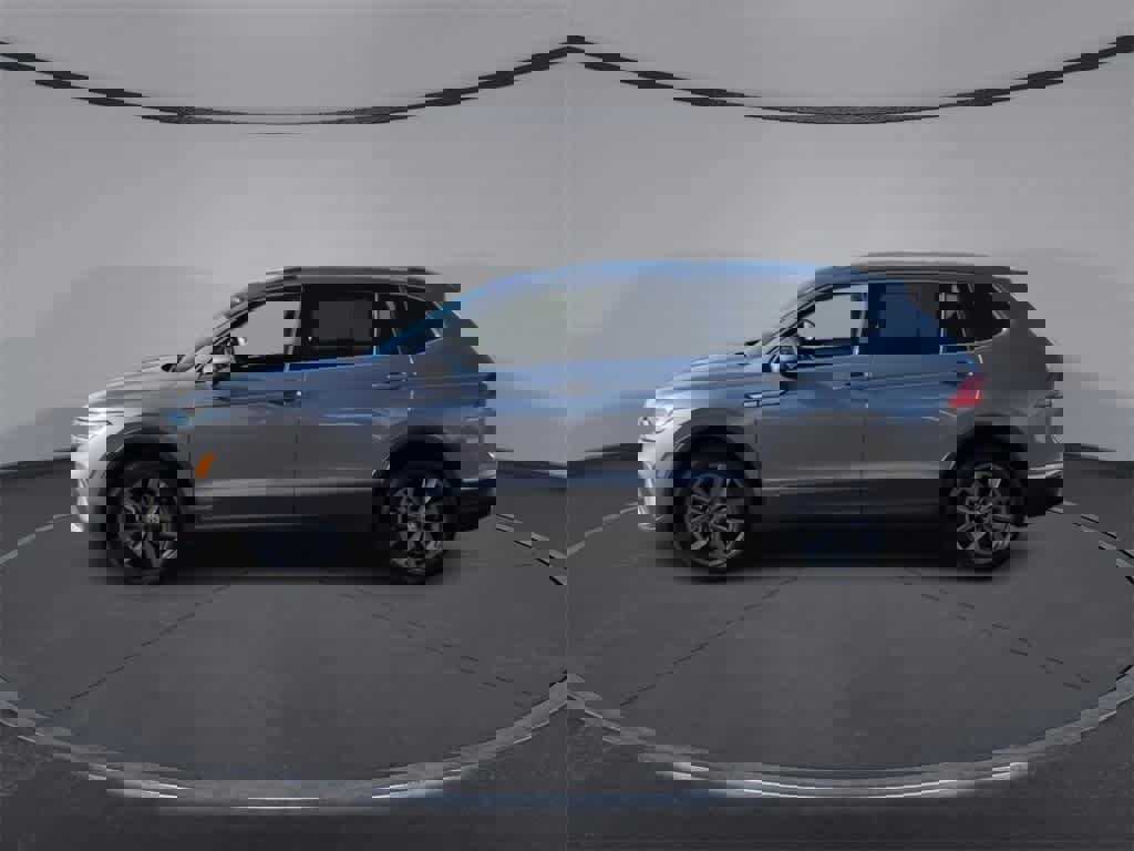 Used 2022 Volkswagen Tiguan SE image 5