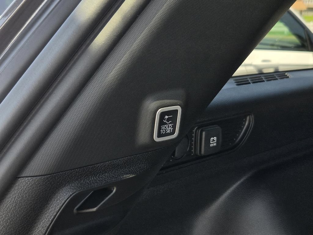 New 2026 Jeep Grand Cherokee Limited w/ Limited Altitude Package RWD image 32