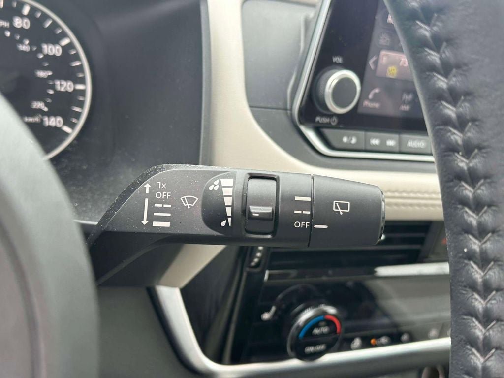 Used 2023 Nissan Rogue SL AWD/4WD image 26