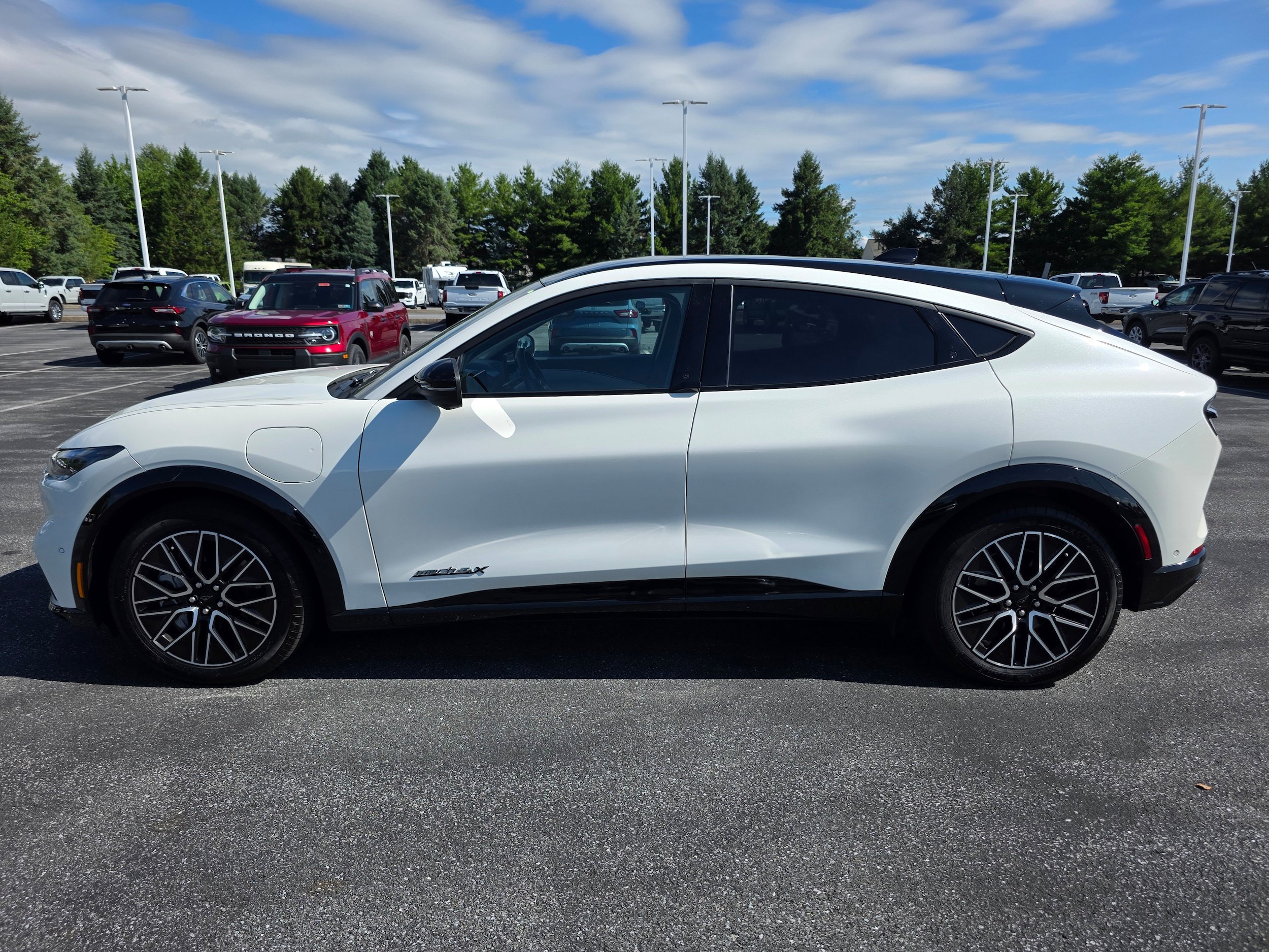 Certified 2024 Ford Mustang Mach-E Premium AWD/4WD image 2
