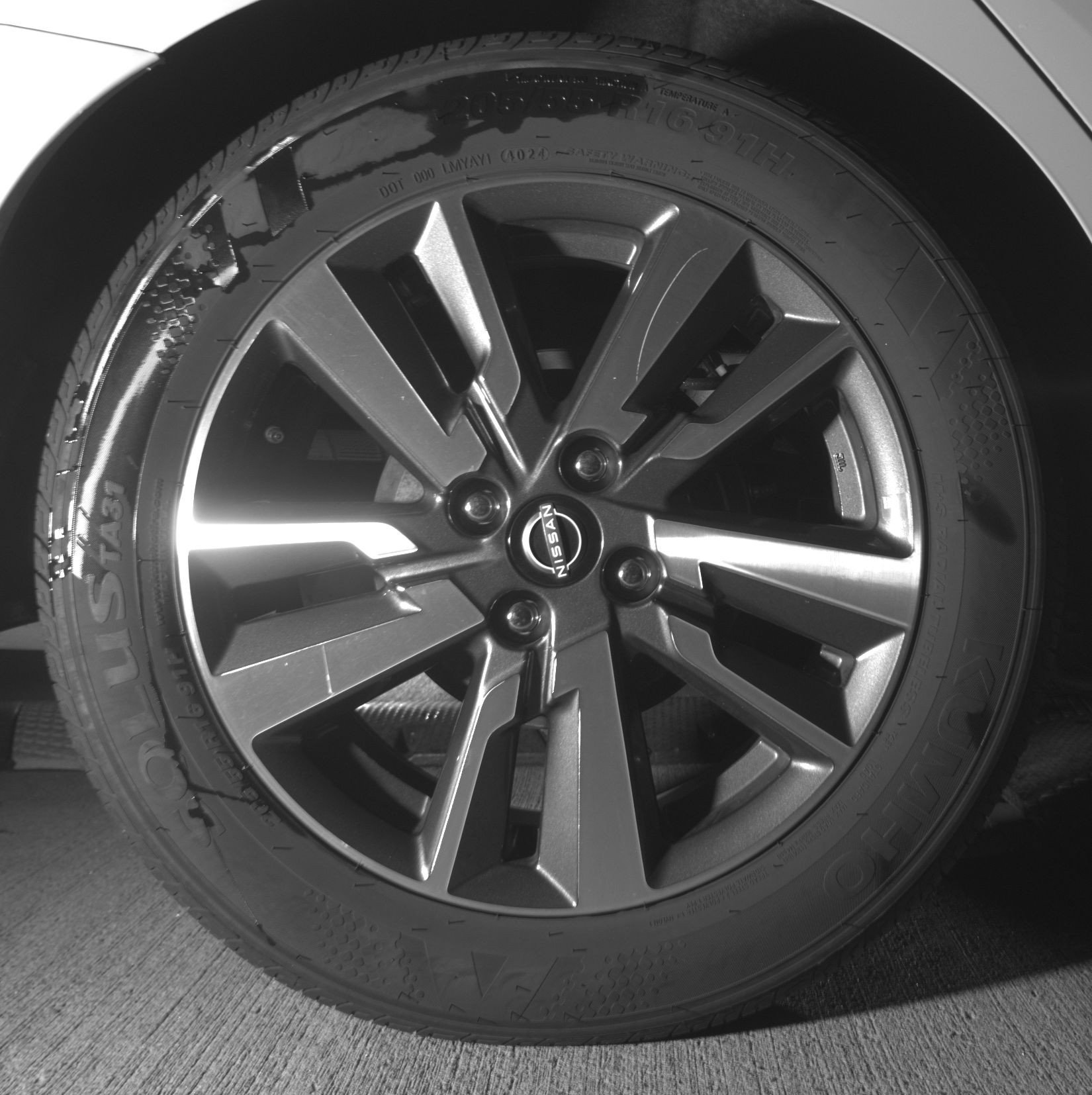 Used 2025 Nissan Versa SV image 15