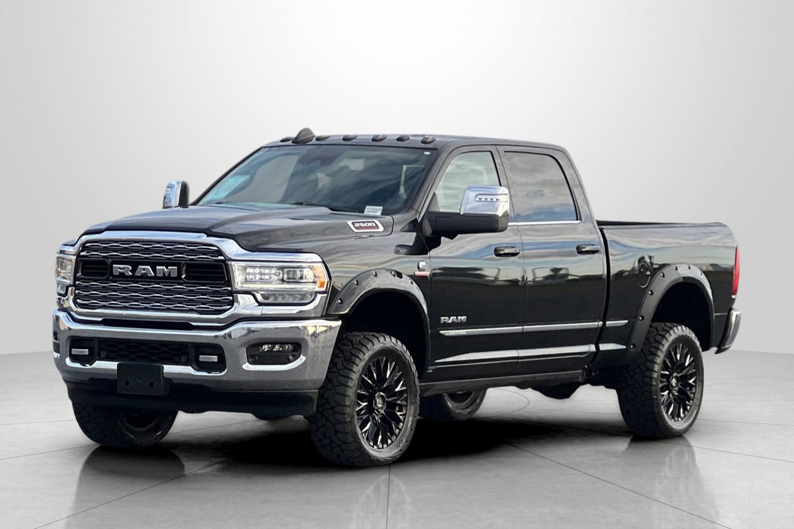 Used 2024 RAM 2500 Limited image 9