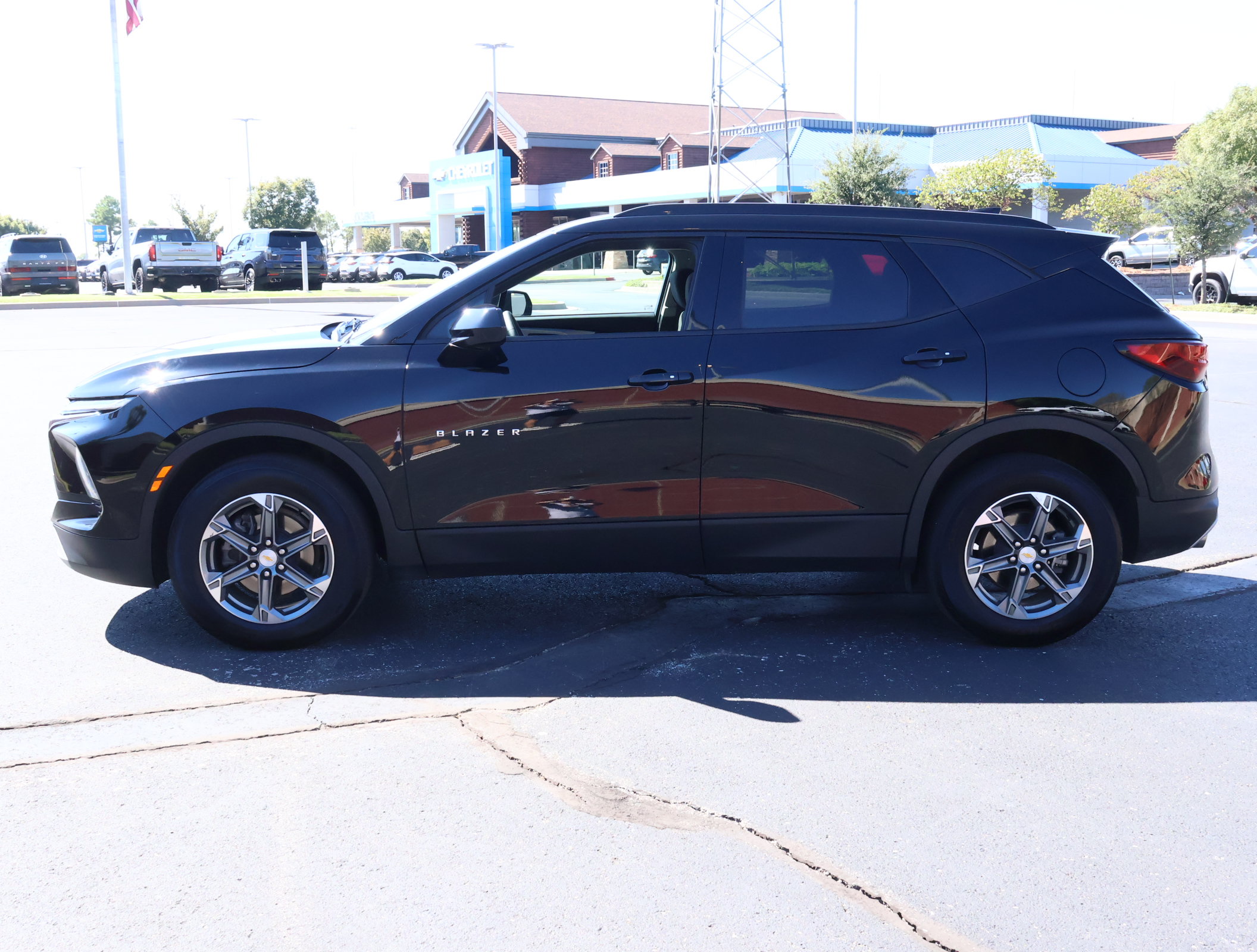 Used 2024 Chevrolet Blazer LT w/ Convenience Package FWD image 30