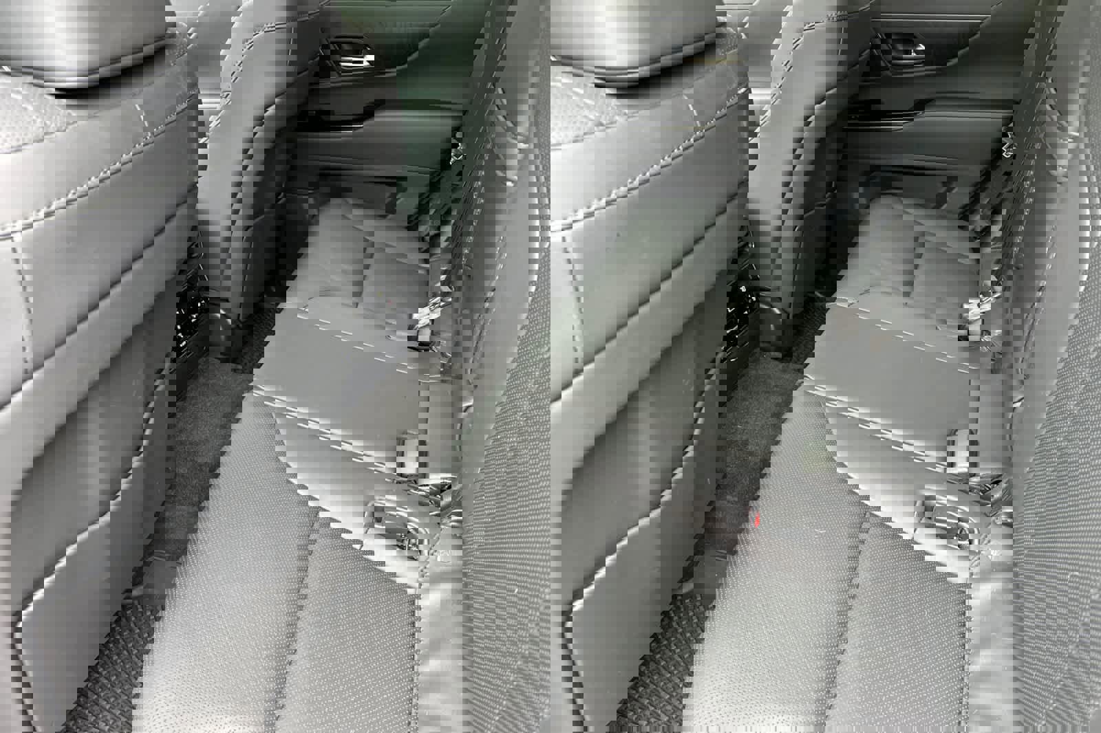 New 2025 Lexus LX 700h Overtrail image 4