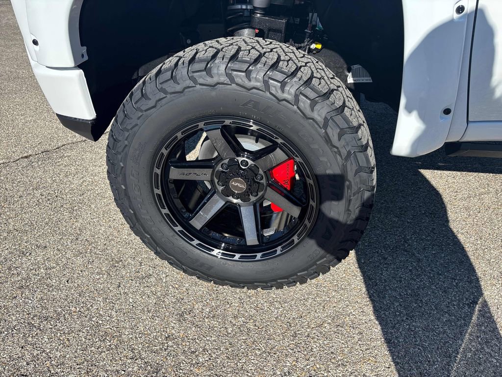 New 2026 GMC Sierra 1500 AT4 w/ AT4 Premium Package AWD/4WD image 38