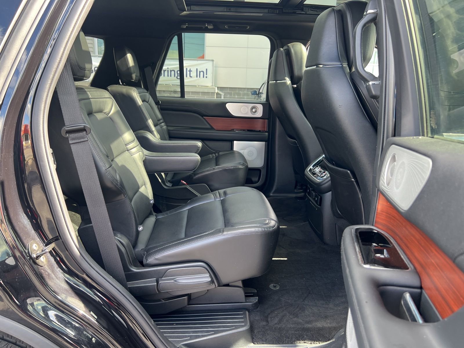 Used 2021 Lincoln Navigator Reserve image 33
