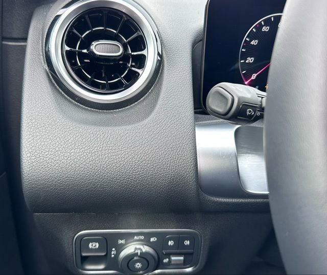 New 2026 Mercedes-Benz GLB 250 4MATIC image 17