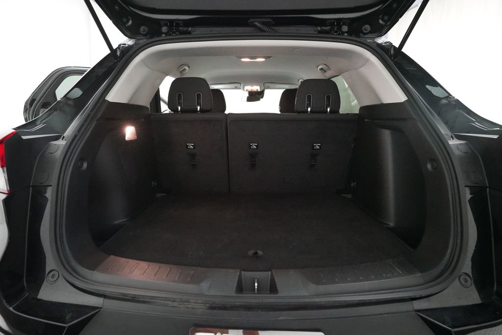 Used 2025 Chevrolet TrailBlazer LT AWD/4WD image 10