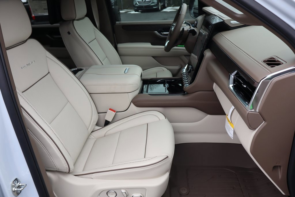 New 2026 GMC Yukon XL Denali w/ Denali Reserve Package image 31