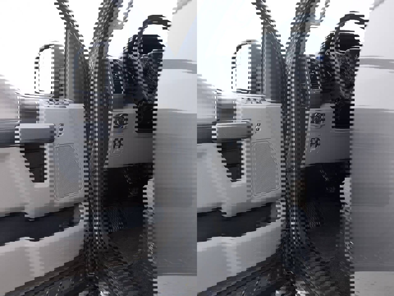 Used 2018 Ford F150 XLT w/ Equipment Group 302A Luxury image 28