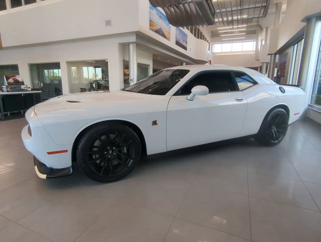 Used 2022 Dodge Challenger R/T Scat Pack w/ Dynamics Package RWD image 5