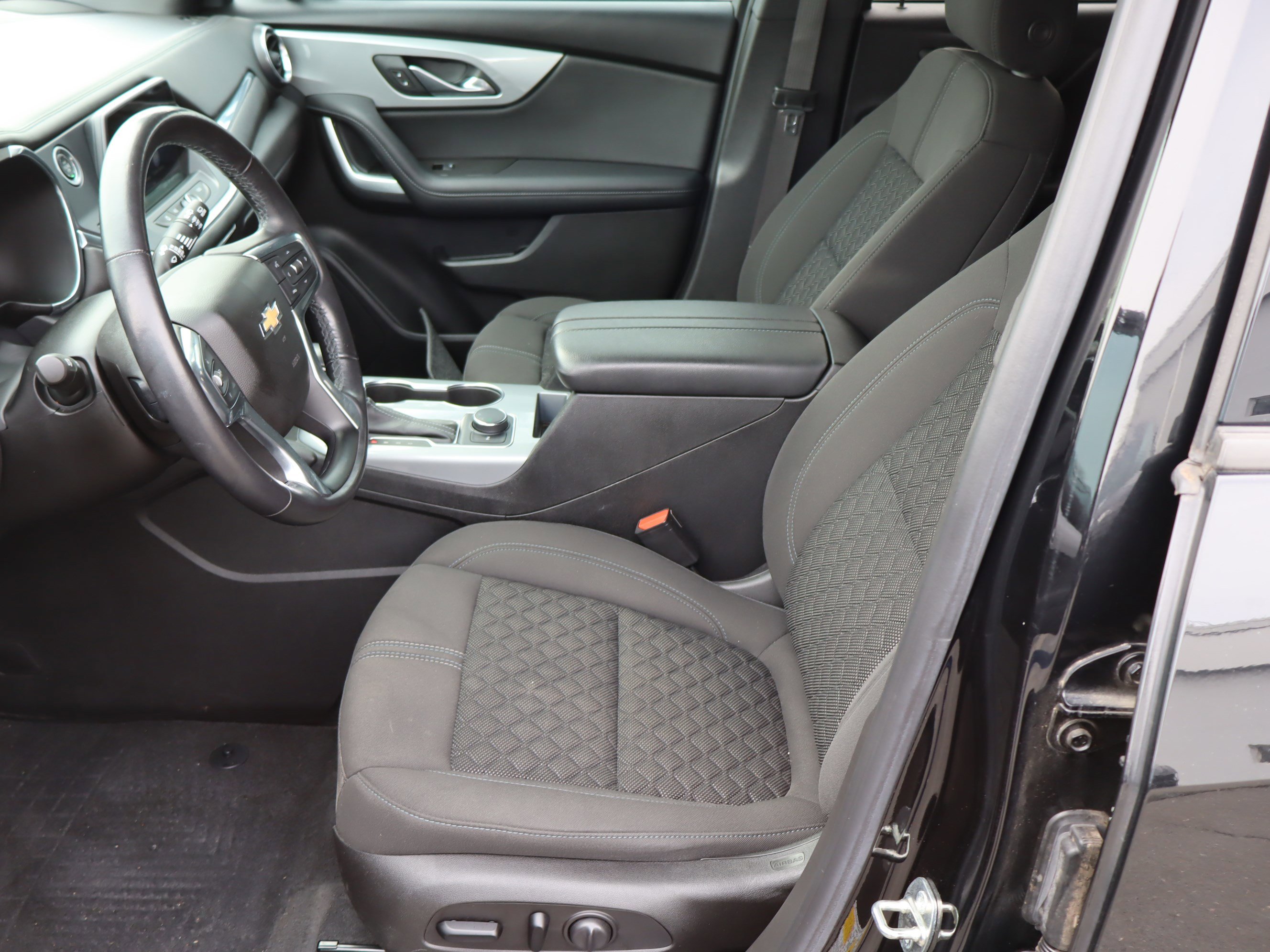 Used 2020 Chevrolet Blazer LT image 16