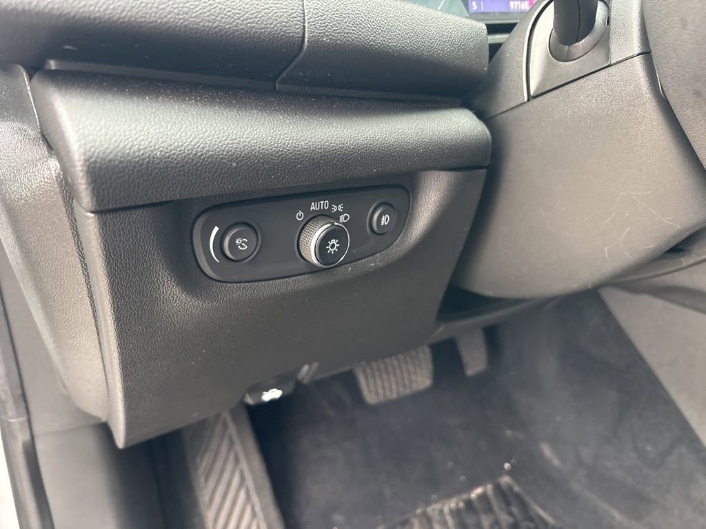 Used 2018 Buick Regal Essence w/ Driver Confidence Package #1 image 19