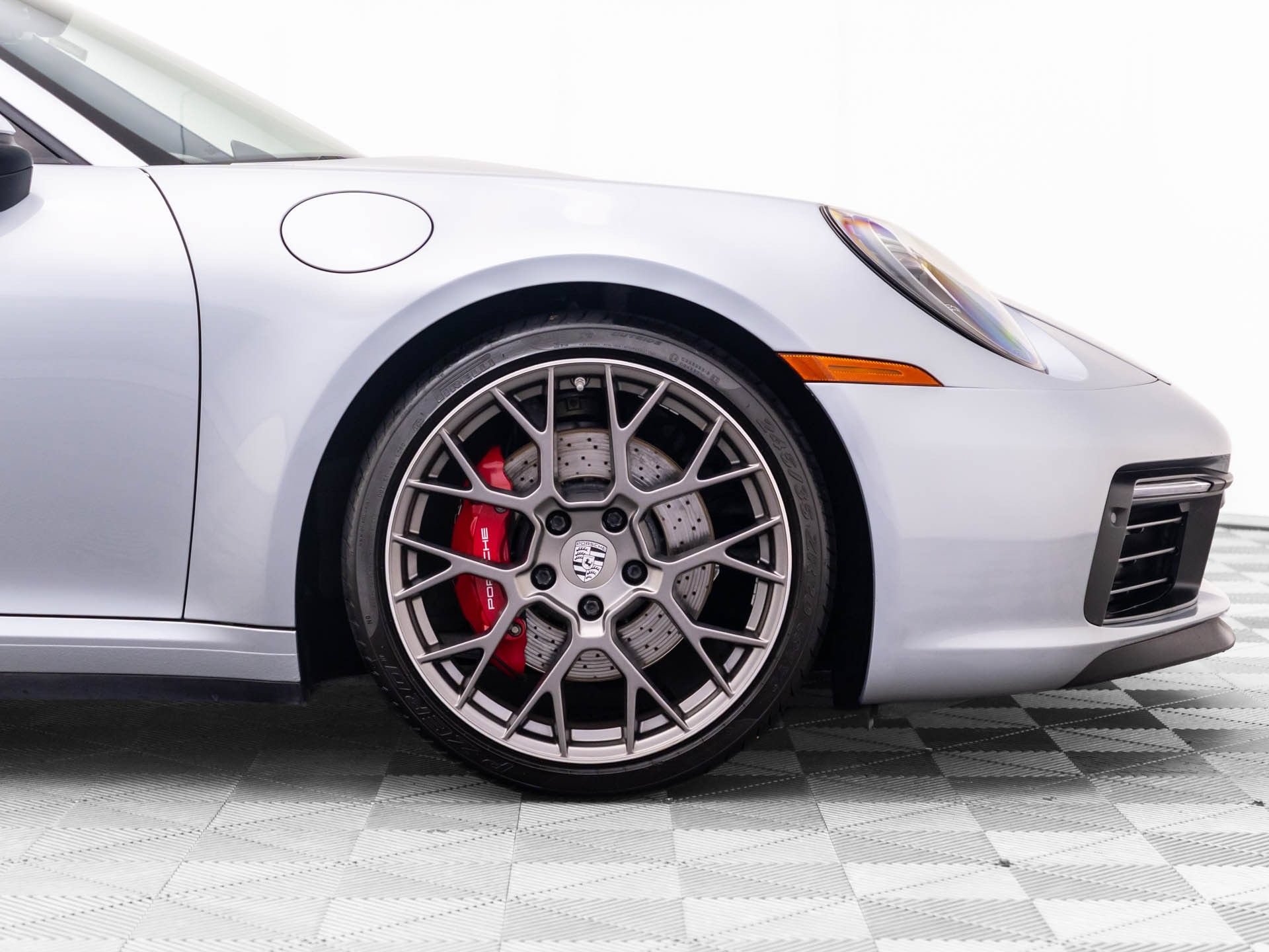 Used 2020 Porsche 911 Carrera 4S AWD/4WD image 32