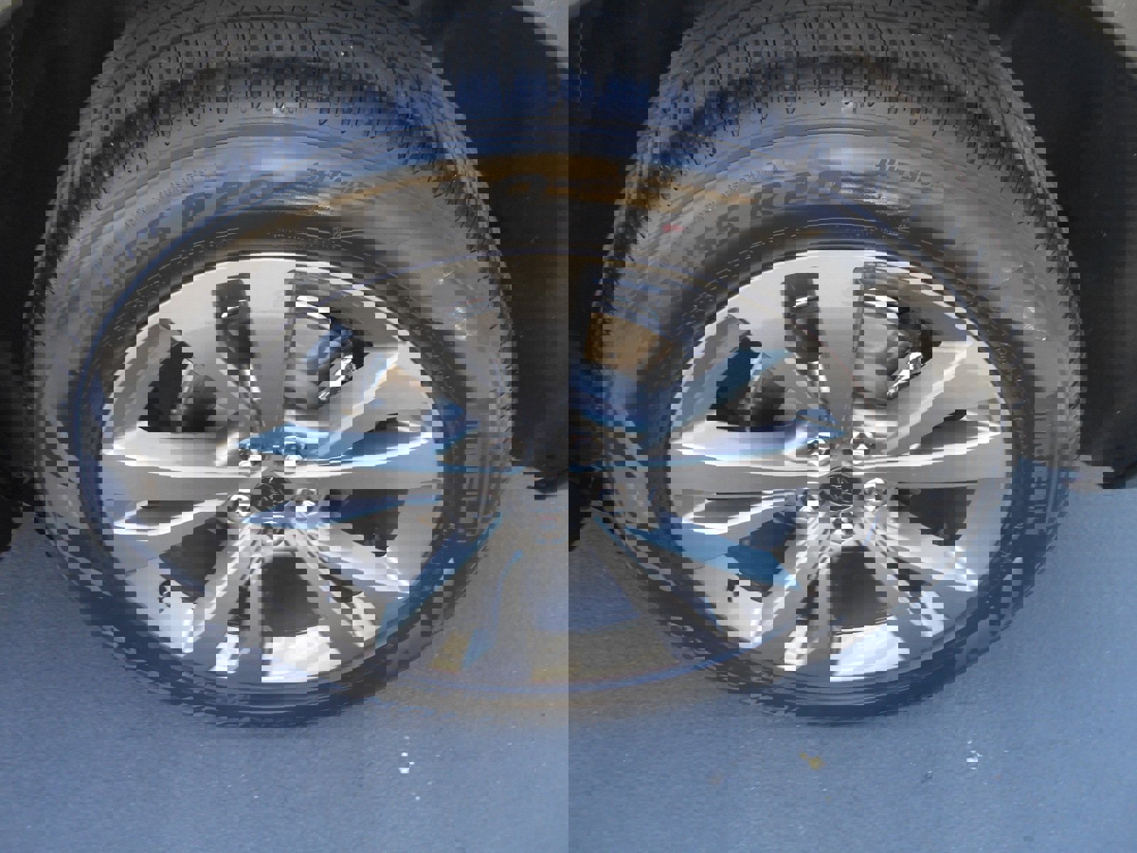 Used 2023 Ford Explorer XLT w/ Equipment Group 202A image 16