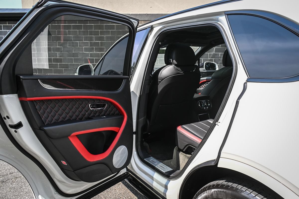 Used 2021 Bentley Bentayga Speed AWD/4WD image 15