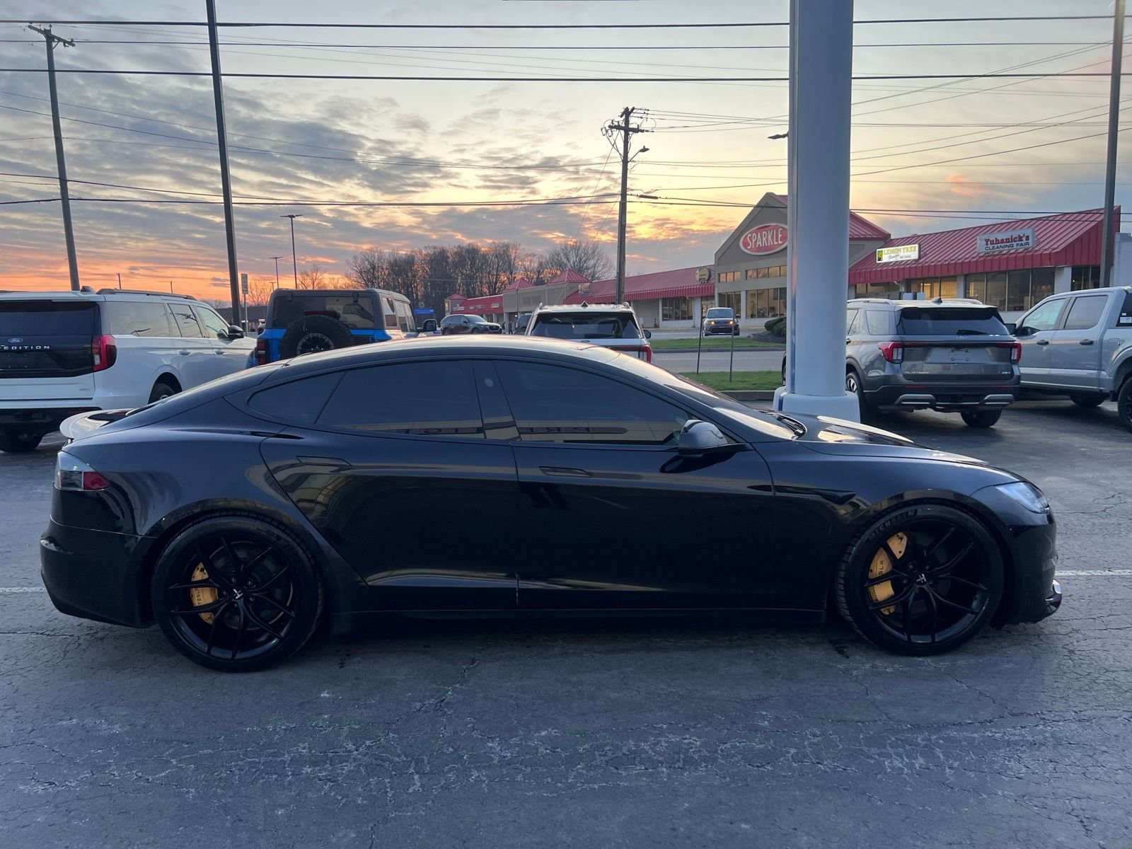 Used 2021 Tesla Model S Plaid image 10