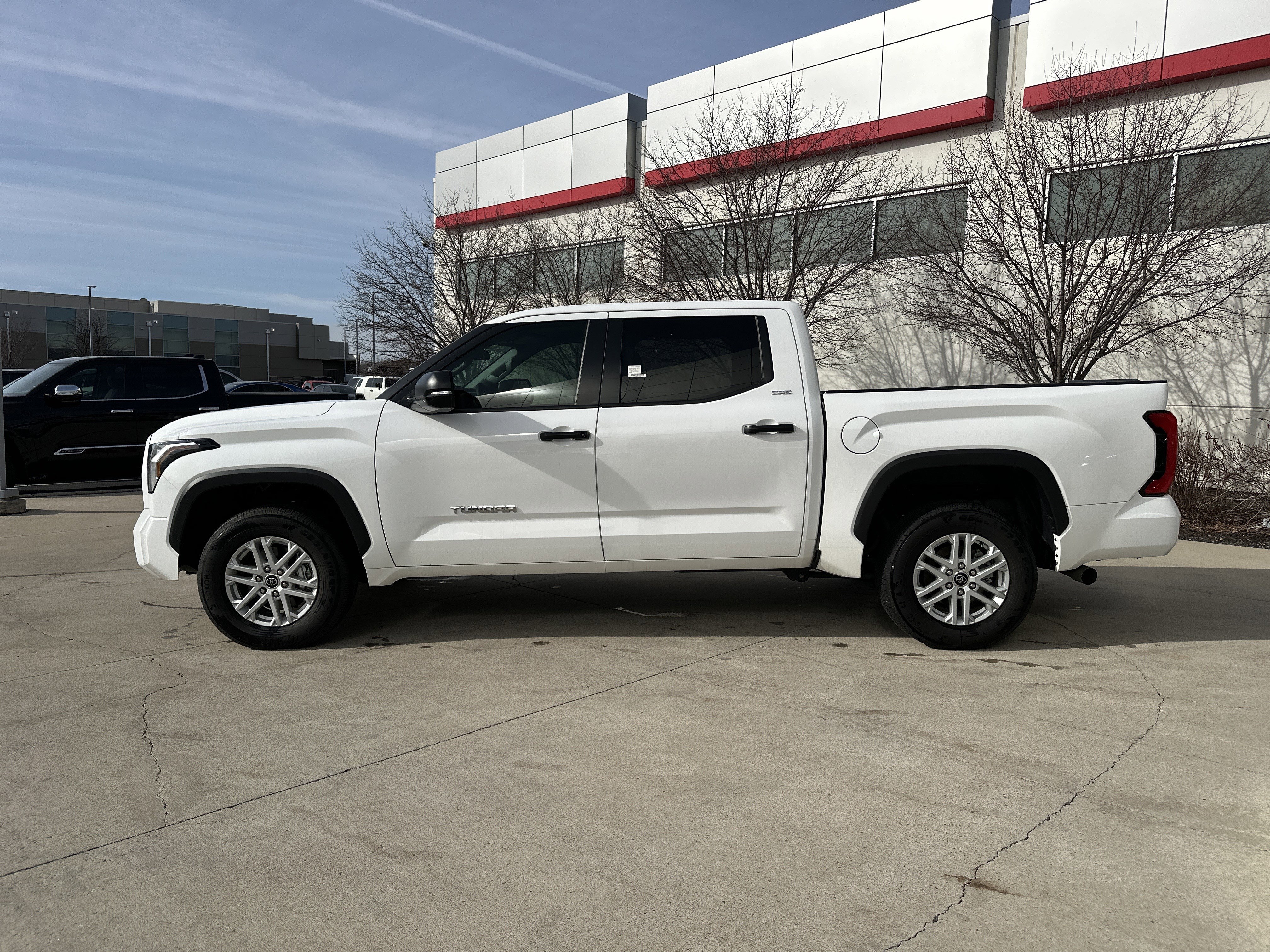 Used 2024 Toyota Tundra SR5 w/ SR5 Convenience Package image 9