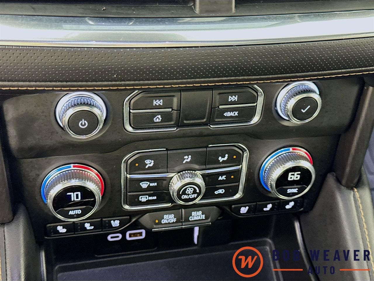 Used 2024 GMC Yukon XL AT4 image 16