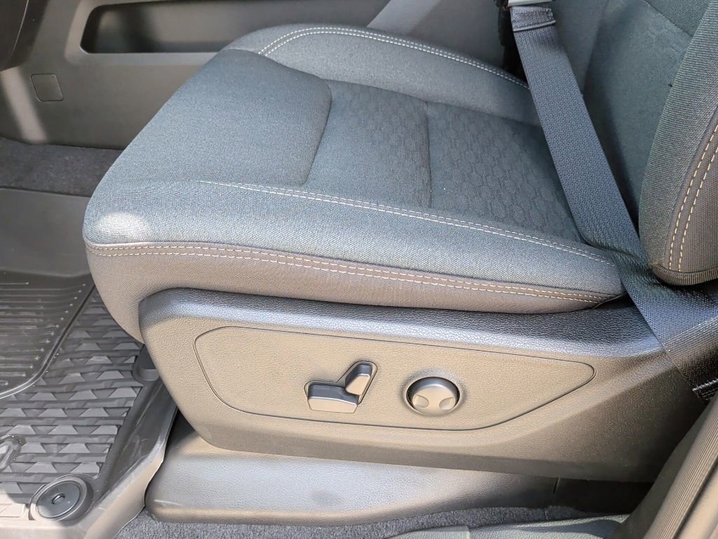 New 2026 RAM 1500 4x4 Crew Cab image 10