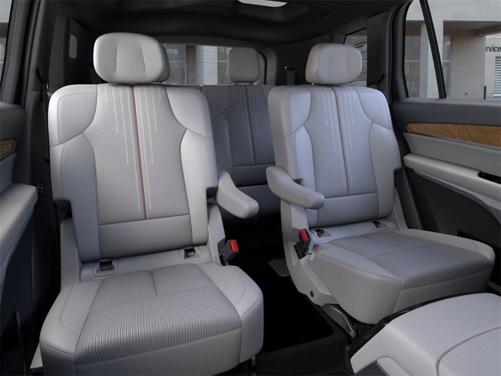 New 2026 Cadillac Vistiq Sport image 17