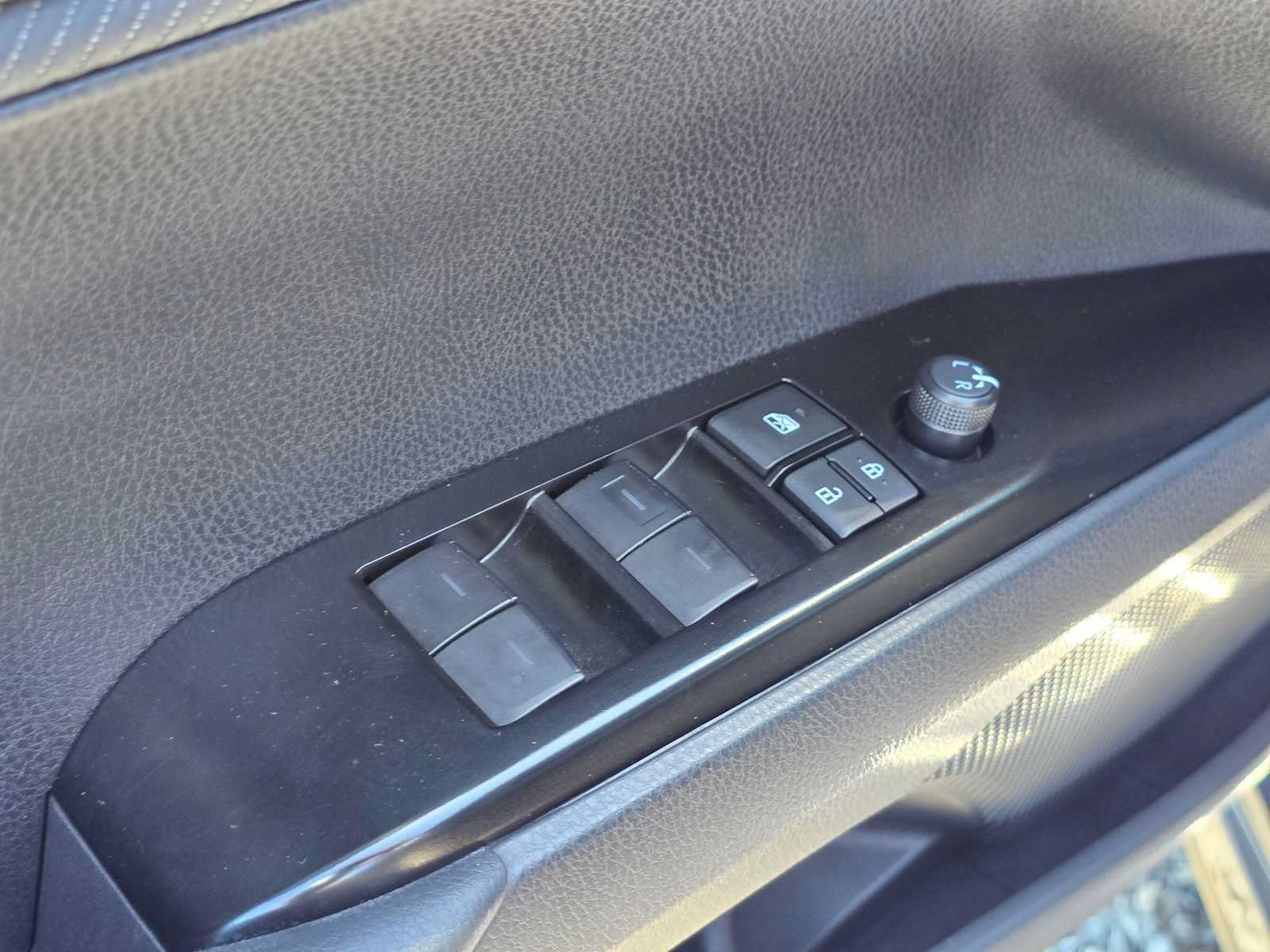 Used 2026 Toyota Camry SE w/ Convenience Package FWD image 22