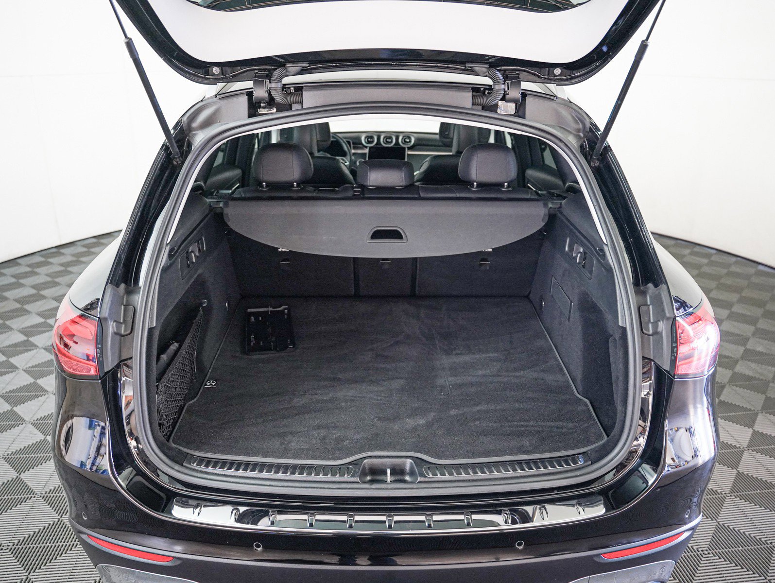 Certified 2023 Mercedes-Benz GLC 300 4MATIC image 8