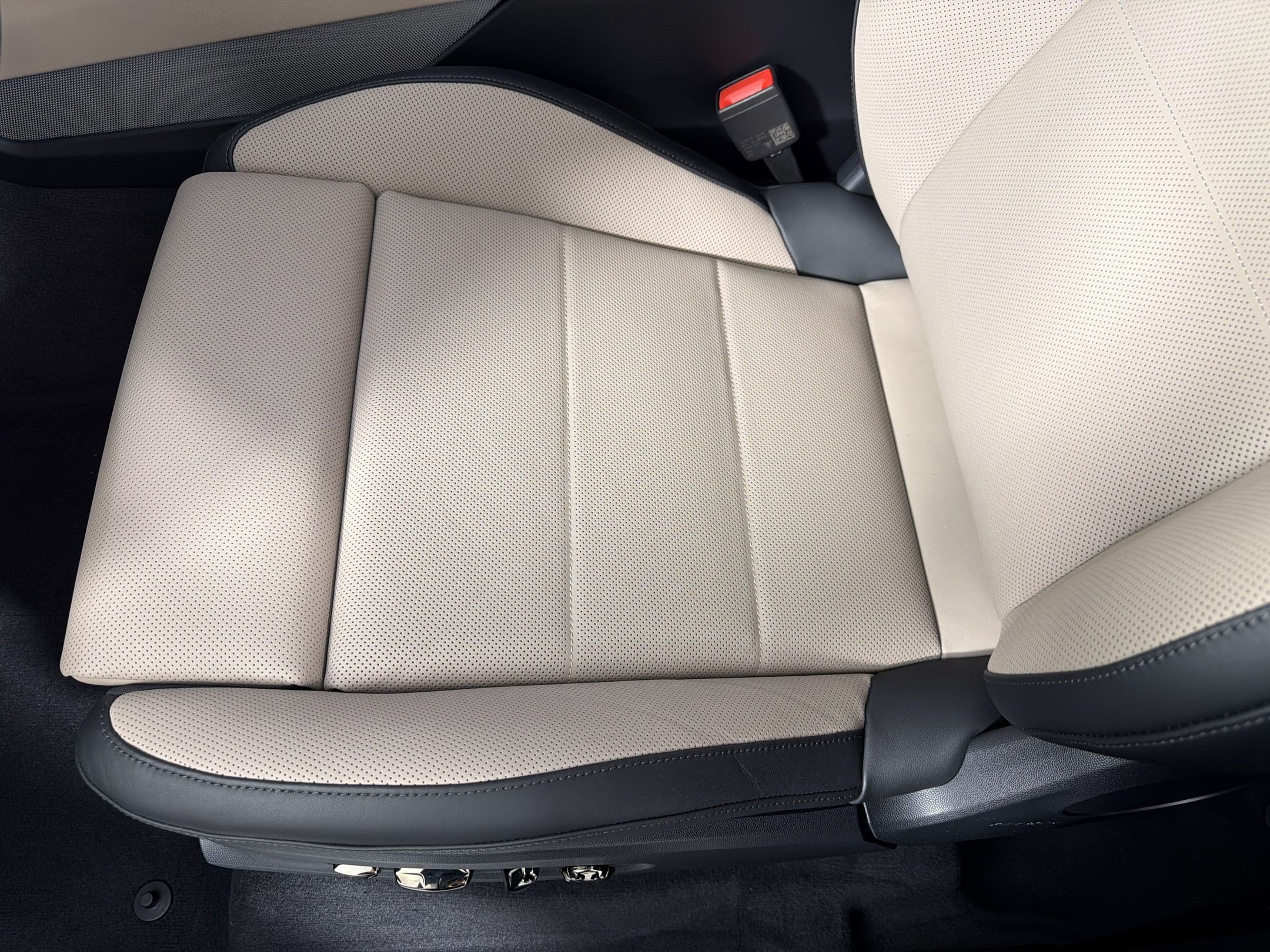 New 2026 Porsche Cayenne Electric AWD/4WD image 28