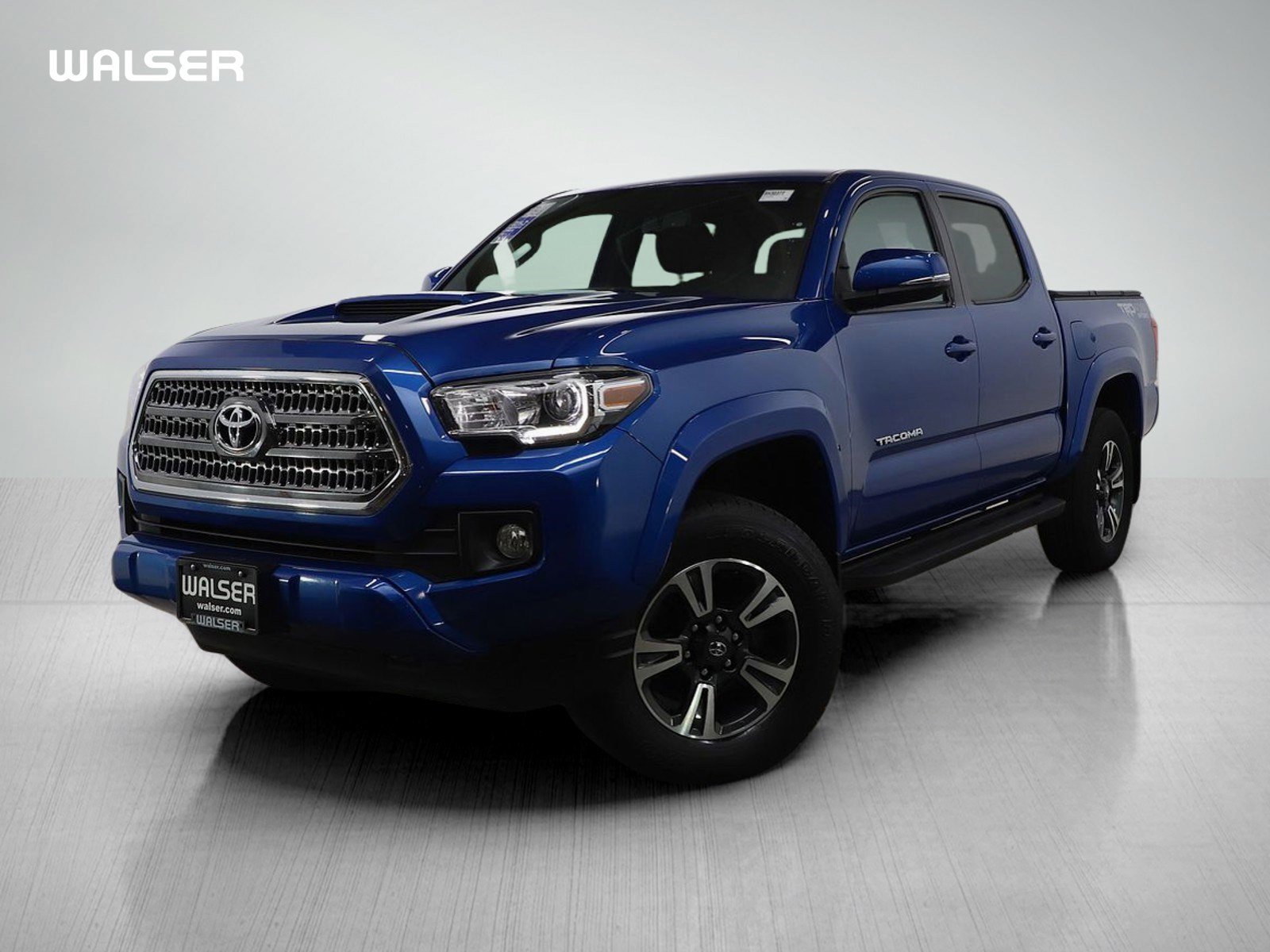 Used 2017 Toyota Tacoma TRD Sport w/ Tow Package (A/T) image 1