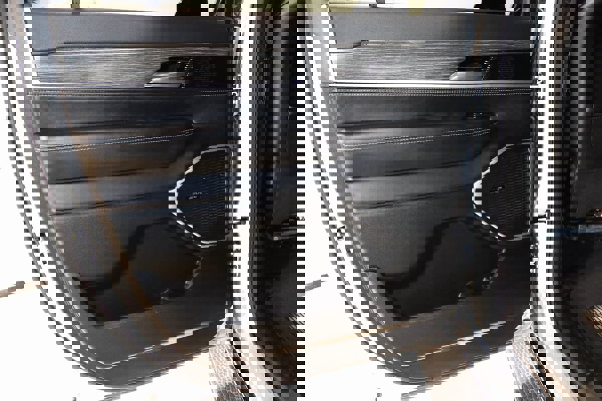 Used 2024 Jeep Wagoneer L Series II w/ Flexible Seating Group image 53