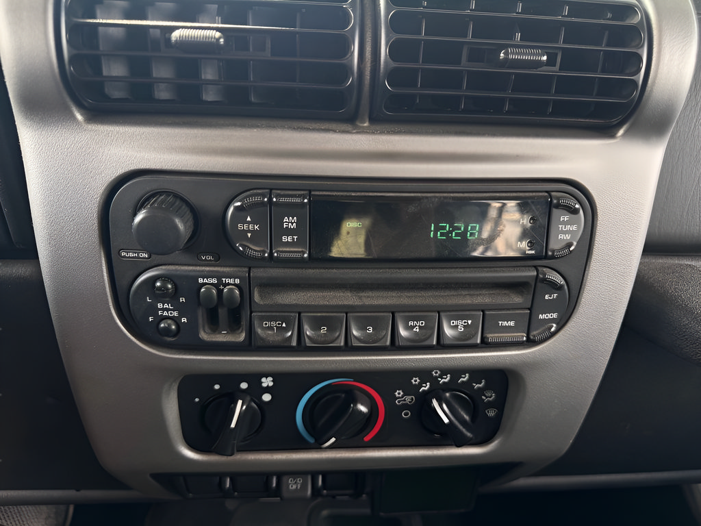 Used 2004 Jeep Wrangler X AWD/4WD image 20
