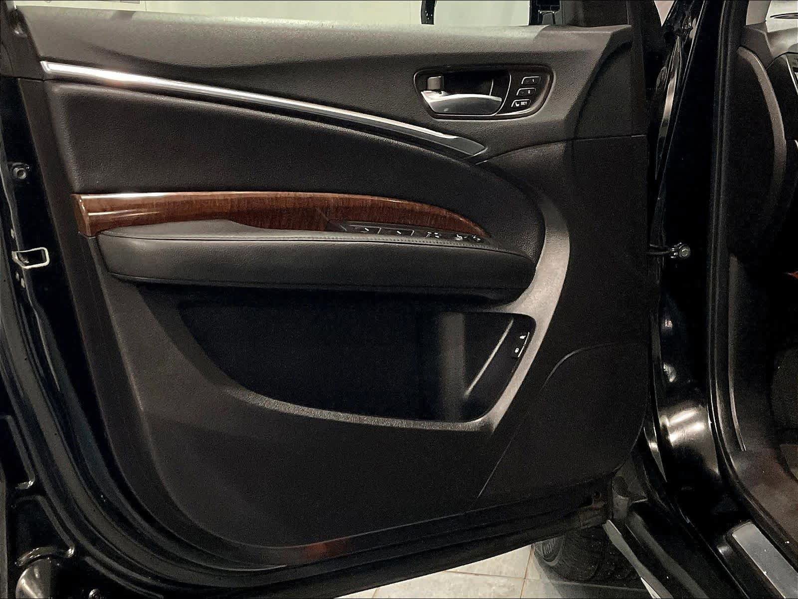 Used 2018 Acura MDX SH-AWD image 9