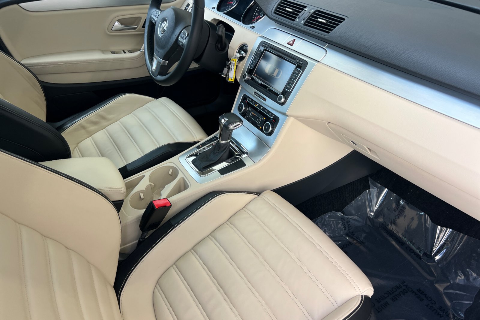 Used 2010 Volkswagen CC Luxury FWD image 17
