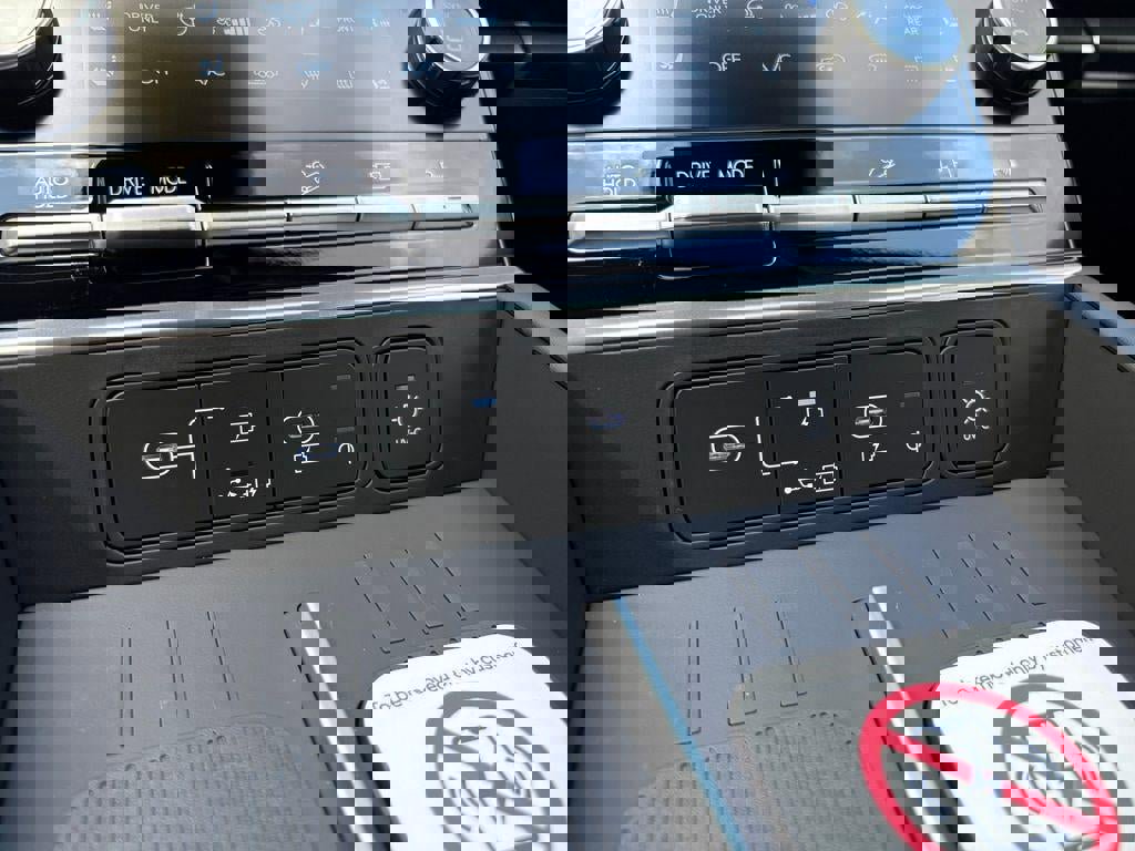 New 2025 Hyundai Santa Fe Limited image 40