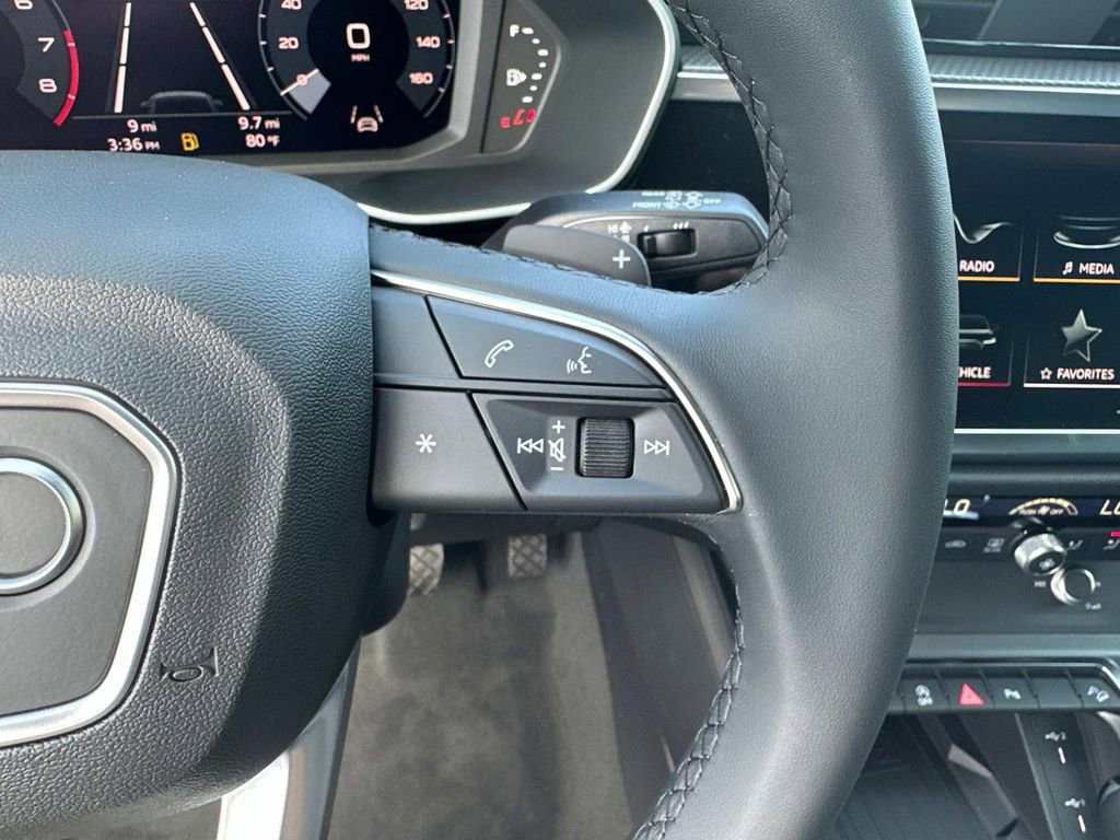 New 2025 Audi Q3 2.0T Premium image 18
