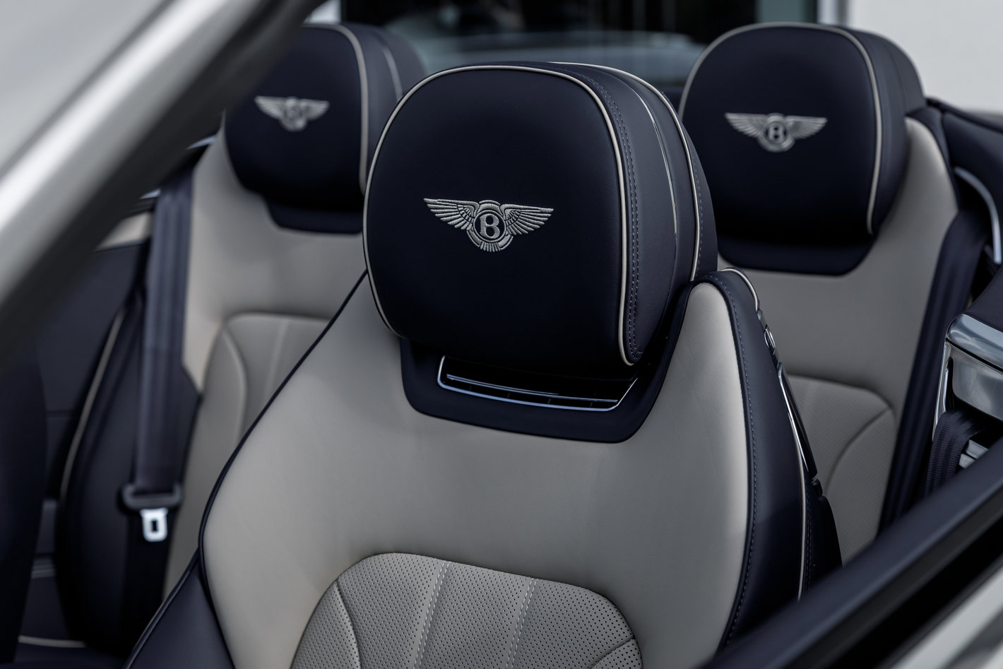 New 2026 Bentley Continental GTC image 3