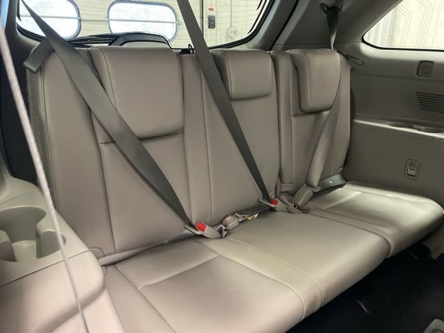 Used 2019 Toyota Highlander XLE image 16