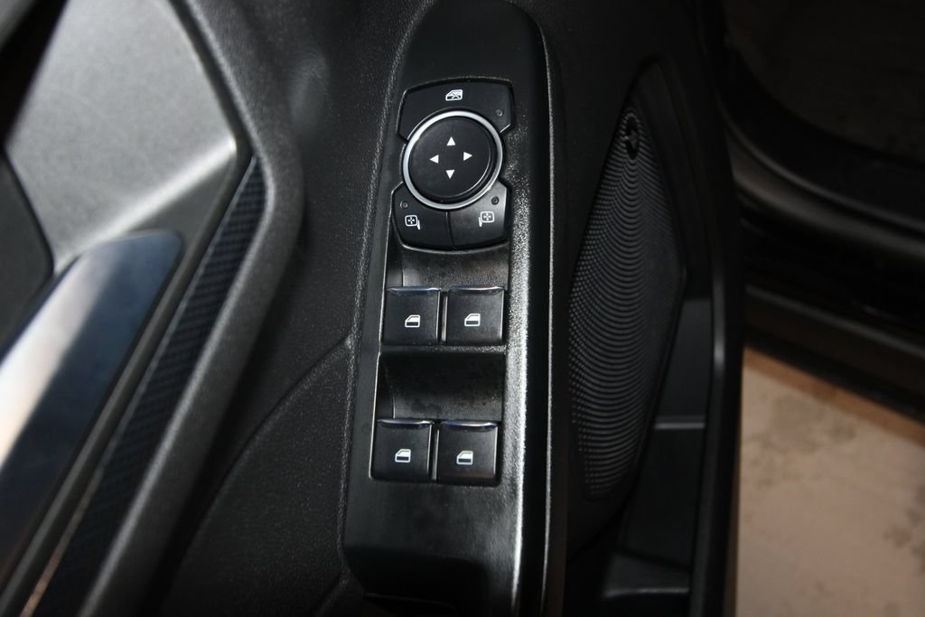 Used 2025 Ford Escape ST-Line Select w/ Tech Pack #2 AWD/4WD image 6